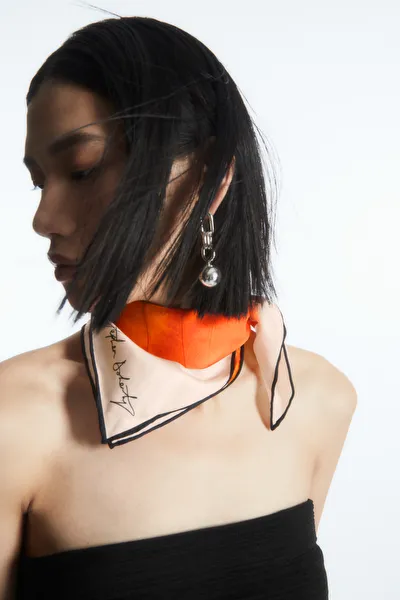 product_taxonomy_scarf